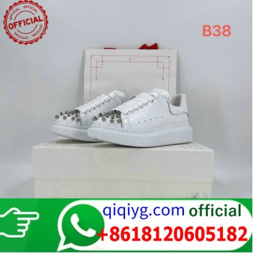 qiqiyg.com Grossista Certificato Marchio di Moda Ufficiale | Borse, Abbigliamento, Scarpe all'Ingrosso 2026 QC003