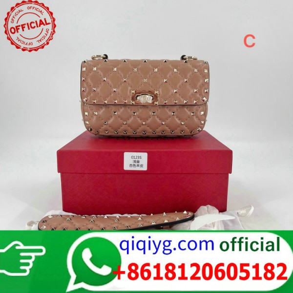 qiqiyg.com Grossista Certificato Marchio di Moda Ufficiale | Borse, Abbigliamento, Scarpe all'Ingrosso 2026 QC029
