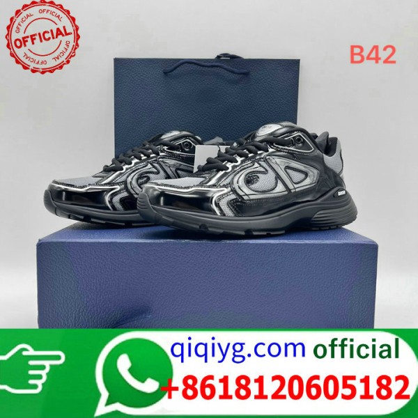 qiqiyg.com Grossista Certificato Marchio di Moda Ufficiale | Borse, Abbigliamento, Scarpe all'Ingrosso 2026 QC088