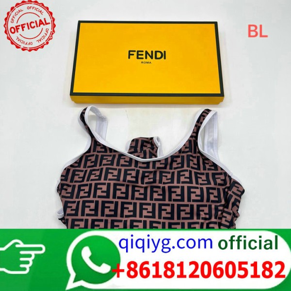qiqiyg.com Grossista Certificato Marchio di Moda Ufficiale | Borse, Abbigliamento, Scarpe all'Ingrosso 2026 QC090