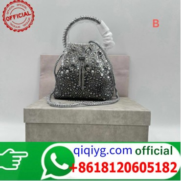 qiqiyg.com Grossista Certificato Marchio di Moda Ufficiale | Borse, Abbigliamento, Scarpe all'Ingrosso 2026 QC102