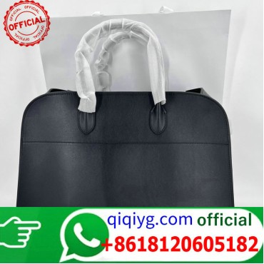 qiqiyg.com Grossista Certificato Marchio di Moda Ufficiale | Borse, Abbigliamento, Scarpe all'Ingrosso 2026 QC130