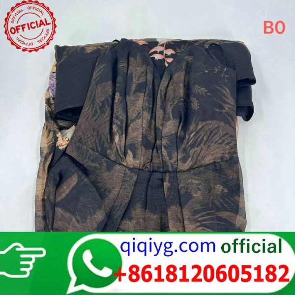 qiqiyg.com Grossista Certificato Marchio di Moda Ufficiale | Borse, Abbigliamento, Scarpe all'Ingrosso 2026 QC133