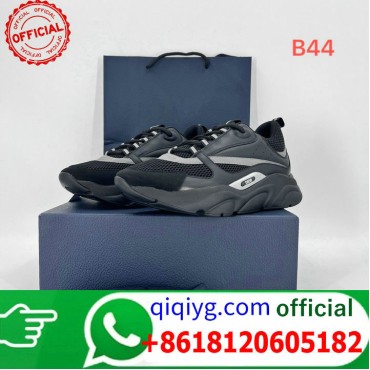 qiqiyg.com Grossista Certificato Marchio di Moda Ufficiale | Borse, Abbigliamento, Scarpe all'Ingrosso 2026 QC158