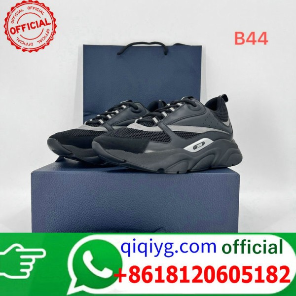 qiqiyg.com Grossista Certificato Marchio di Moda Ufficiale | Borse, Abbigliamento, Scarpe all'Ingrosso 2026 QC158