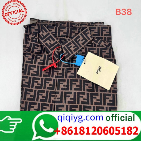 qiqiyg.com Grossista Certificato Marchio di Moda Ufficiale | Borse, Abbigliamento, Scarpe all'Ingrosso 2026 QC171