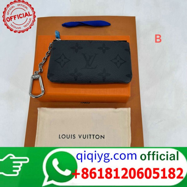 qiqiyg.com Grossista Certificato Marchio di Moda Ufficiale | Borse, Abbigliamento, Scarpe all'Ingrosso 2026 QC201