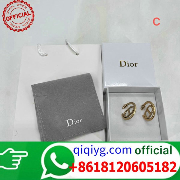 qiqiyg.com Grossista Certificato Marchio di Moda Ufficiale | Borse, Abbigliamento, Scarpe all'Ingrosso 2026 QC204