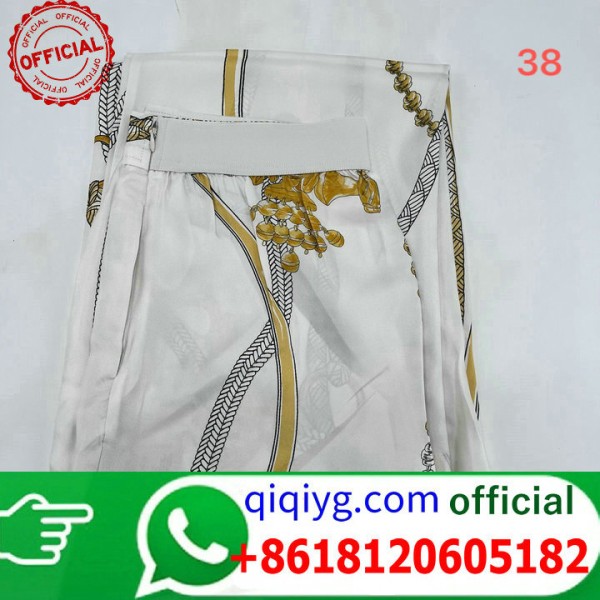 qiqiyg.com Grossista Certificato Marchio di Moda Ufficiale | Borse, Abbigliamento, Scarpe all'Ingrosso 2026 QC251